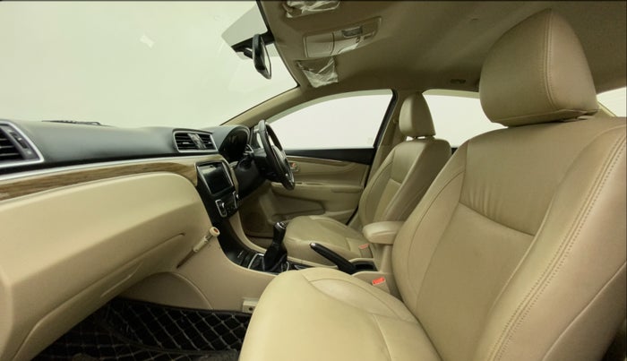 2019 Maruti Ciaz ALPHA 1.5 SHVS PETROL, CNG, Manual, 41,301 km, Right Side Front Door Cabin