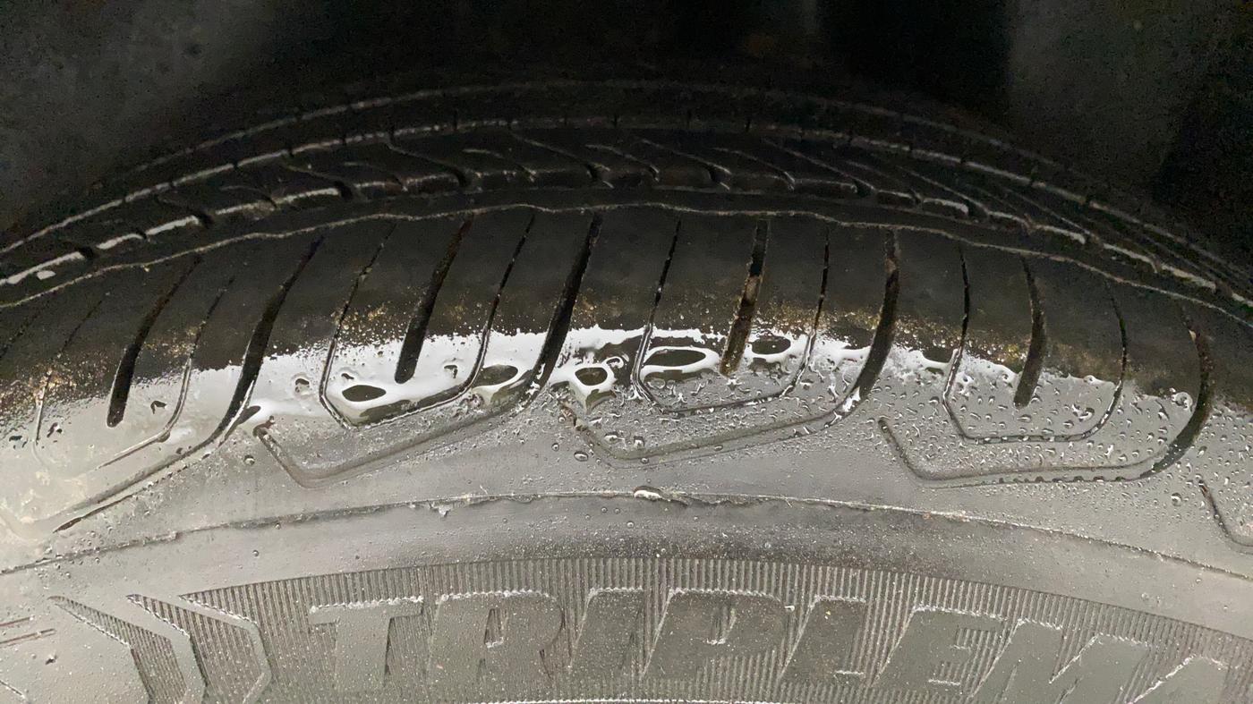 2019 Maruti Ciaz ALPHA 1.5 SHVS PETROL, CNG, Manual, 41,301 km, Left Rear Tyre Tread