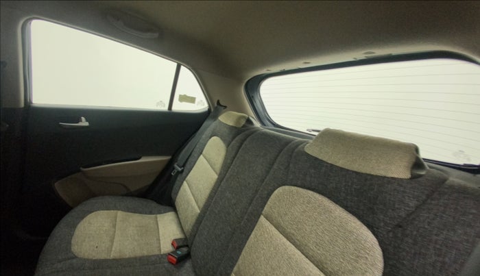 2015 Hyundai Grand i10 ASTA (O) 1.2 KAPPA VTVT, Petrol, Manual, 18,432 km, Right Side Rear Door Cabin