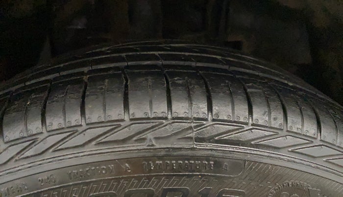 2021 Tata NEXON XZA PLUS SUNROOF PETROL, Petrol, Automatic, 51,798 km, Right Front Tyre Tread