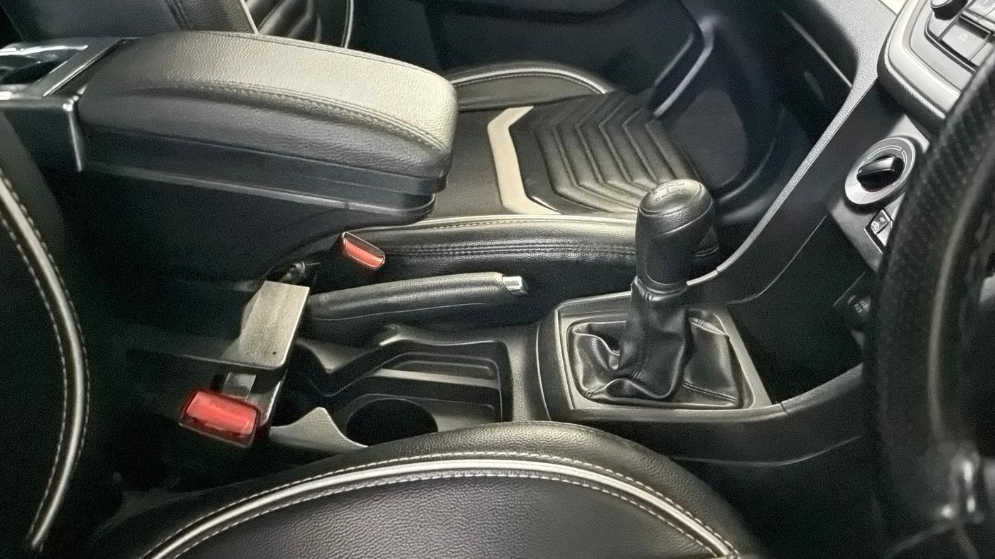 2021 Maruti Vitara Brezza LXI, Petrol, Manual, 22,583 km, Gear Lever