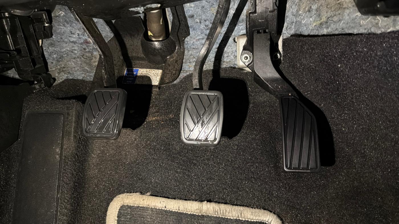 2021 Maruti Vitara Brezza LXI, Petrol, Manual, 22,583 km, Pedals