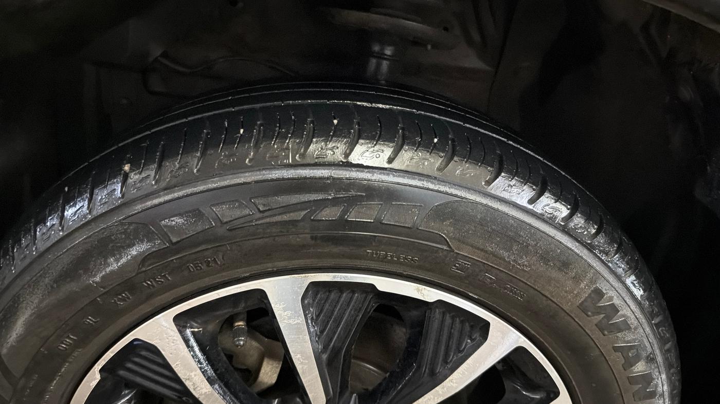 2021 Maruti Vitara Brezza LXI, Petrol, Manual, 22,583 km, Left Front Tyre Tread