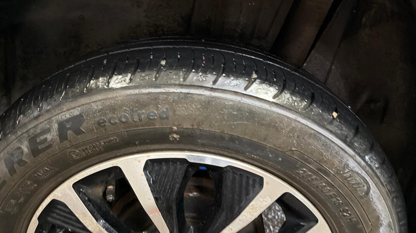 2021 Maruti Vitara Brezza LXI, Petrol, Manual, 22,583 km, Left Rear Tyre Tread