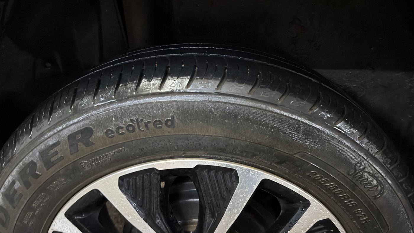 2021 Maruti Vitara Brezza LXI, Petrol, Manual, 22,583 km, Right Rear Tyre Tread