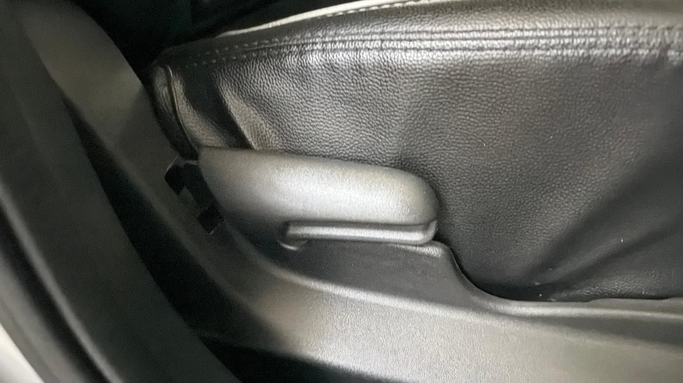 2021 Maruti Vitara Brezza LXI, Petrol, Manual, 22,583 km, Driver Side Adjustment Panel