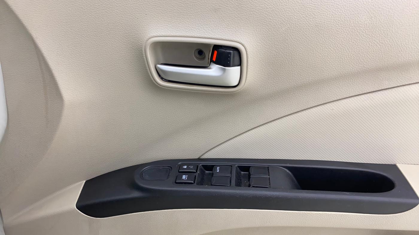 2019 Maruti Celerio VXI, Petrol, Manual, 52,096 km, Driver Side Door Panels Control