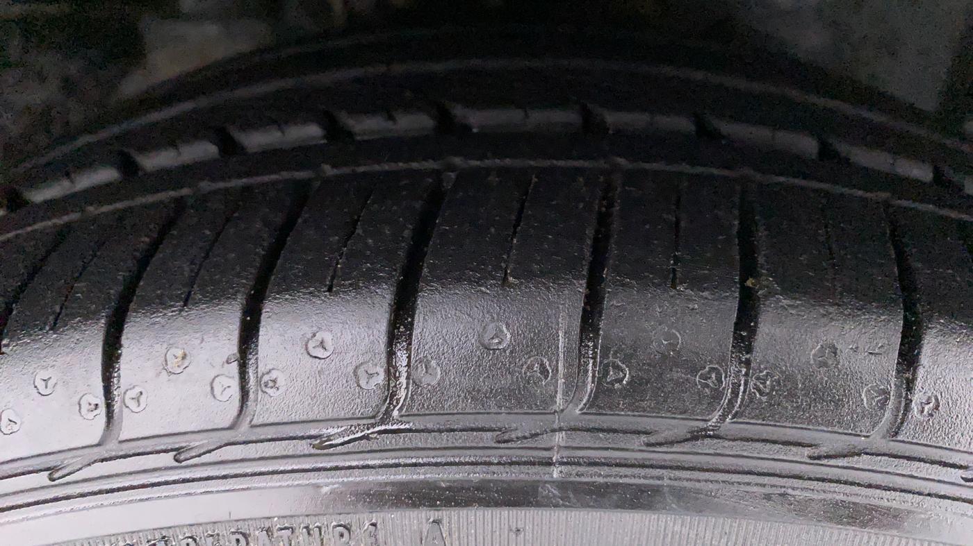 2019 Ford FREESTYLE TITANIUM + 1.2 TI-VCT, Petrol, Manual, 38,407 km, Right Front Tyre Tread