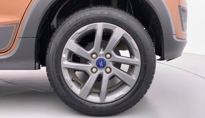 2019 Ford FREESTYLE TITANIUM + 1.2 TI-VCT, Petrol, Manual, 38,407 km, Left Rear Wheel