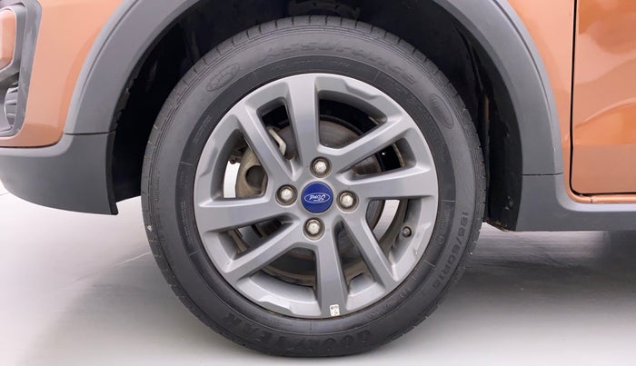 2019 Ford FREESTYLE TITANIUM + 1.2 TI-VCT, Petrol, Manual, 38,407 km, Left Front Wheel