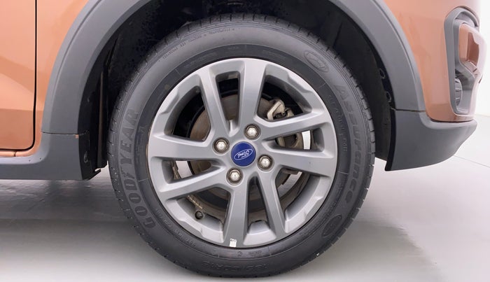 2019 Ford FREESTYLE TITANIUM + 1.2 TI-VCT, Petrol, Manual, 38,407 km, Right Front Wheel