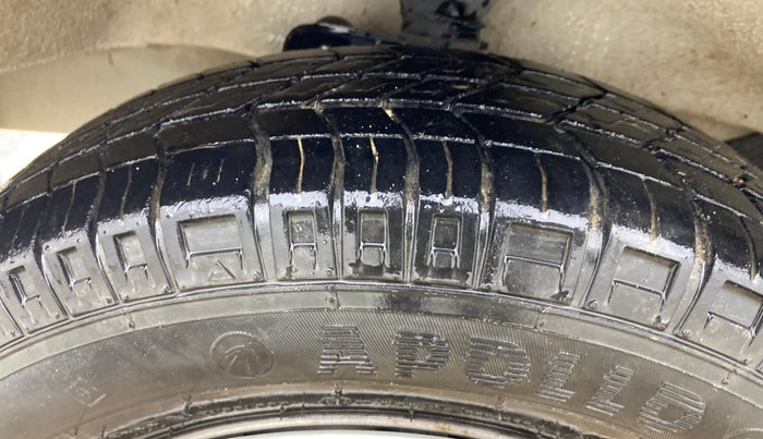 2022 Maruti Eeco 7 STR STD(O), Petrol, Manual, 16,427 km, Left Front Tyre Tread