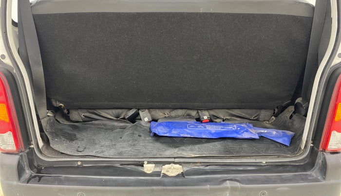 2022 Maruti Eeco 7 STR STD(O), Petrol, Manual, 16,427 km, Boot Inside