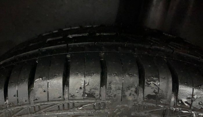 2019 Volkswagen Polo TRENDLINE 1.0L, Petrol, Manual, 22,707 km, Left Rear Tyre Tread