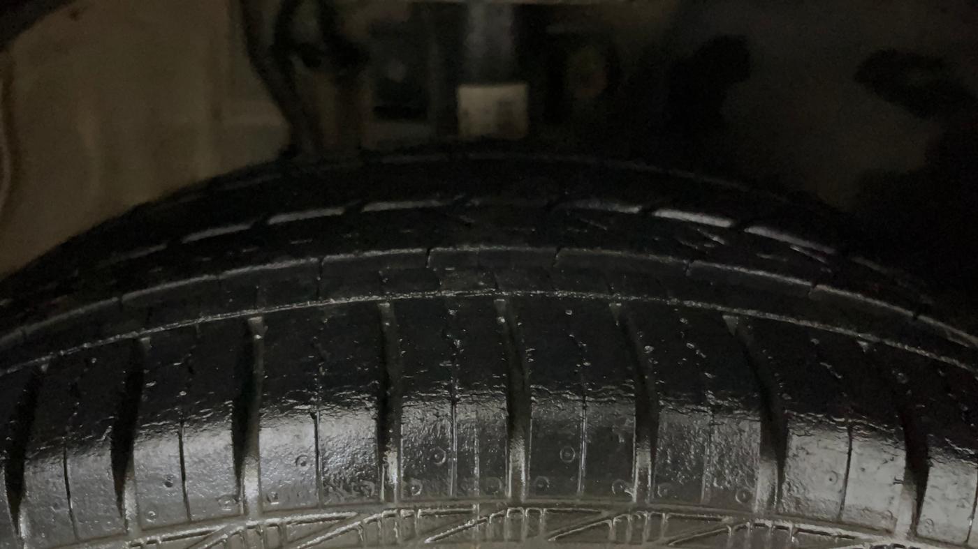 2019 Volkswagen Polo TRENDLINE 1.0L, Petrol, Manual, 22,766 km, Right Front Tyre Tread