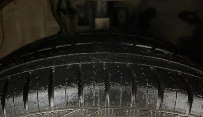 2019 Volkswagen Polo TRENDLINE 1.0L, Petrol, Manual, 22,707 km, Right Front Tyre Tread