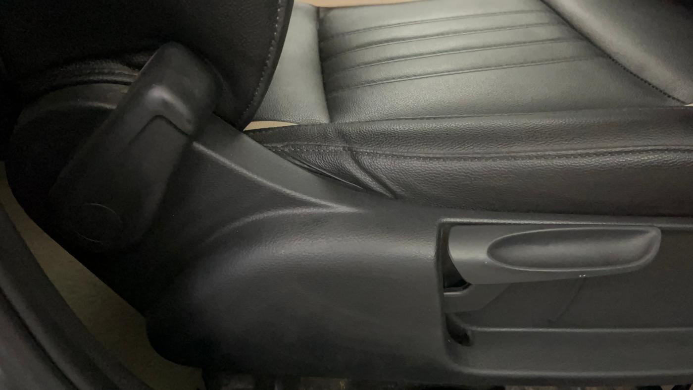 2019 Volkswagen Polo TRENDLINE 1.0L, Petrol, Manual, 22,766 km, Driver Side Adjustment Panel