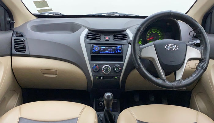 2017 Hyundai Eon ERA PLUS (O), Petrol, Manual, 31,799 km, Dashboard