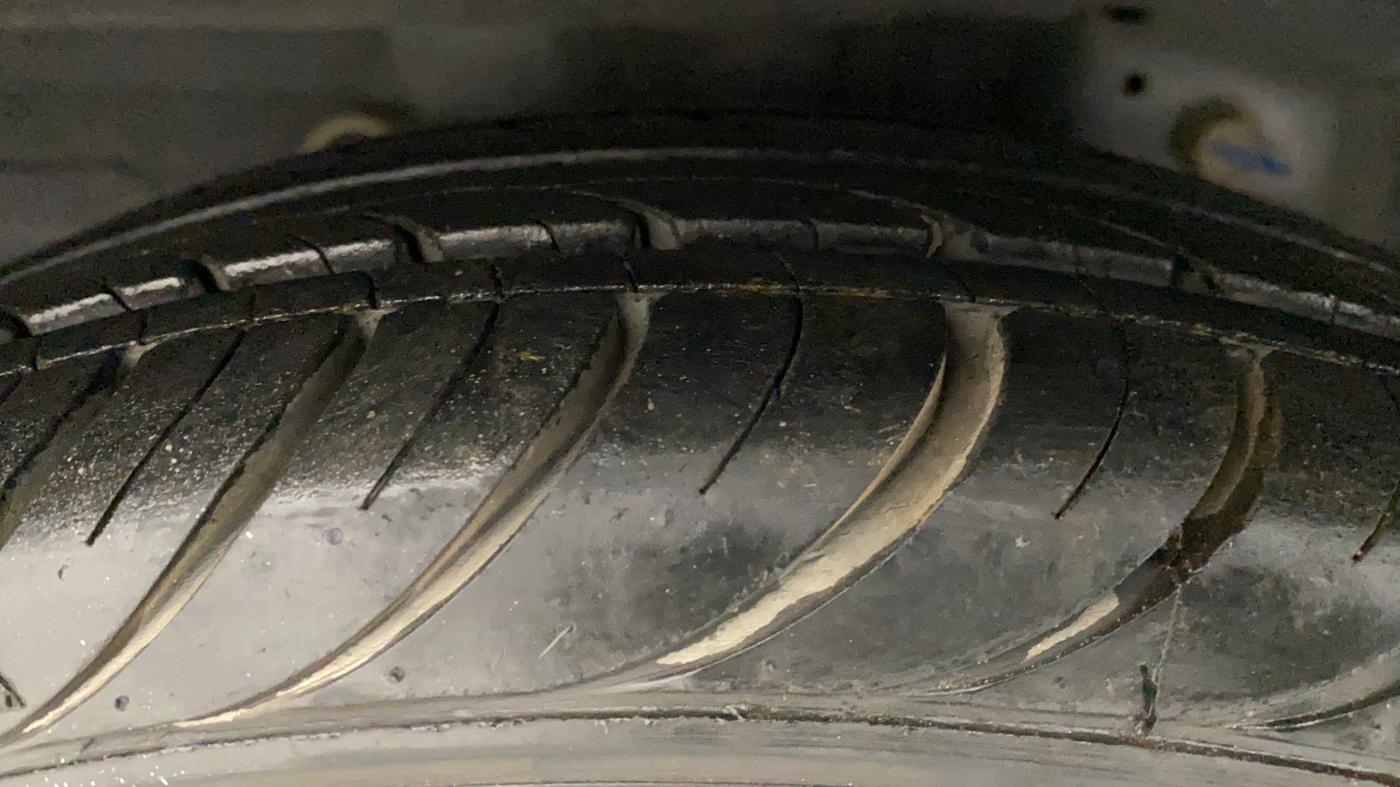 2017 Hyundai Eon ERA PLUS (O), Petrol, Manual, 31,799 km, Right Rear Tyre Tread