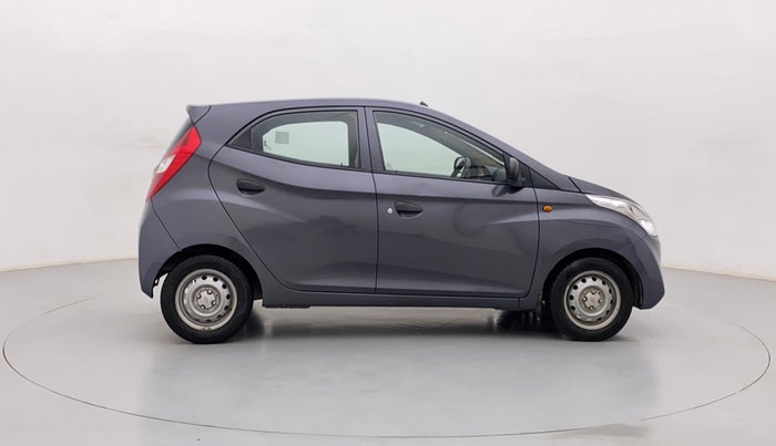 2017 Hyundai Eon ERA PLUS (O), Petrol, Manual, 31,799 km, Right Side View