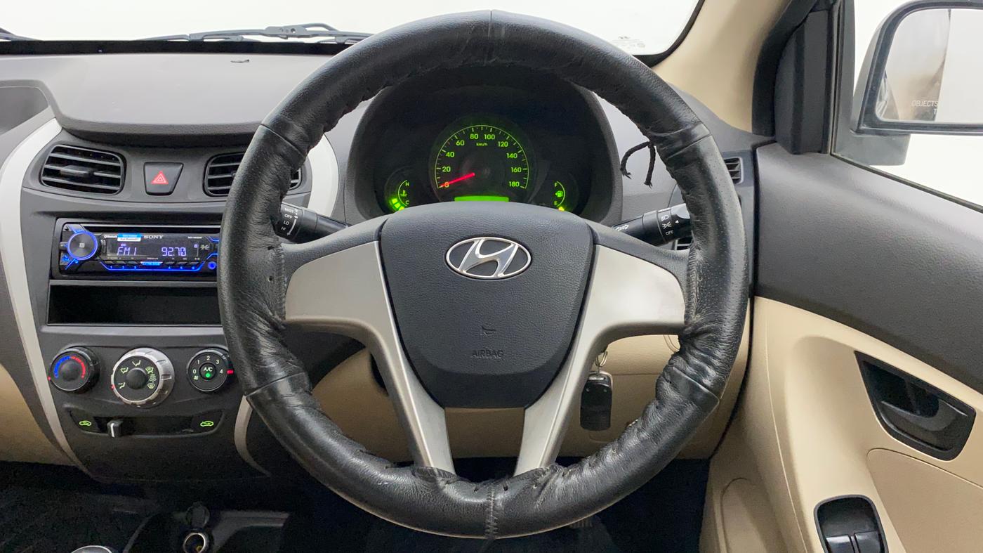 2017 Hyundai Eon ERA PLUS (O), Petrol, Manual, 31,799 km, Steering Wheel Close Up