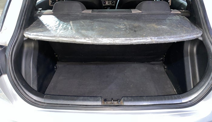 2018 Hyundai Elite i20 MAGNA EXECUTIVE 1.2, Petrol, Manual, 3,990 km, Boot Inside