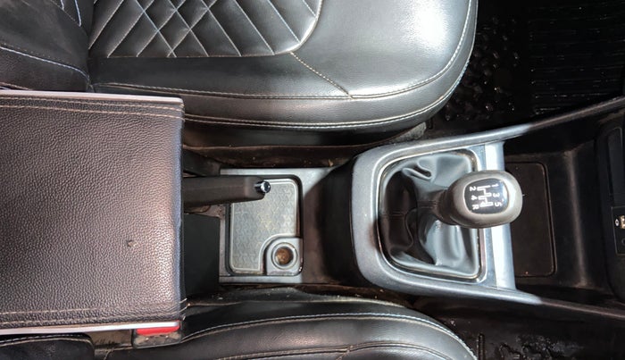 2022 Tata PUNCH ADVENTURE MT, Petrol, Manual, 56,215 km, Gear Lever