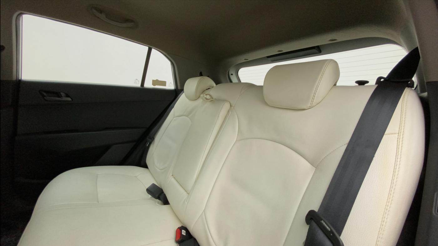 2017 Hyundai Creta SX PLUS 1.6 PETROL, Petrol, Manual, 72,595 km, Right Side Rear Door Cabin