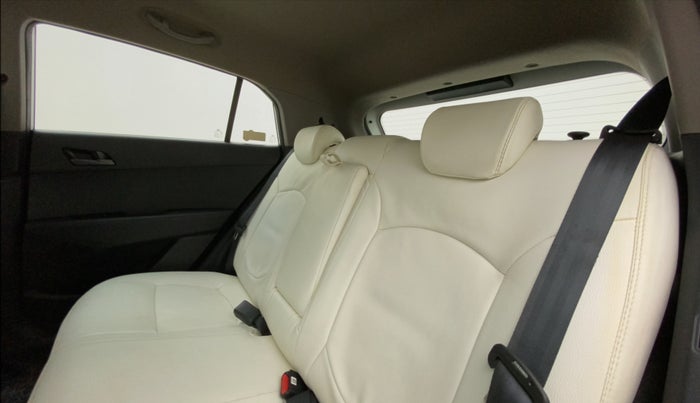 2017 Hyundai Creta SX PLUS 1.6 PETROL, Petrol, Manual, 72,595 km, Right Side Rear Door Cabin
