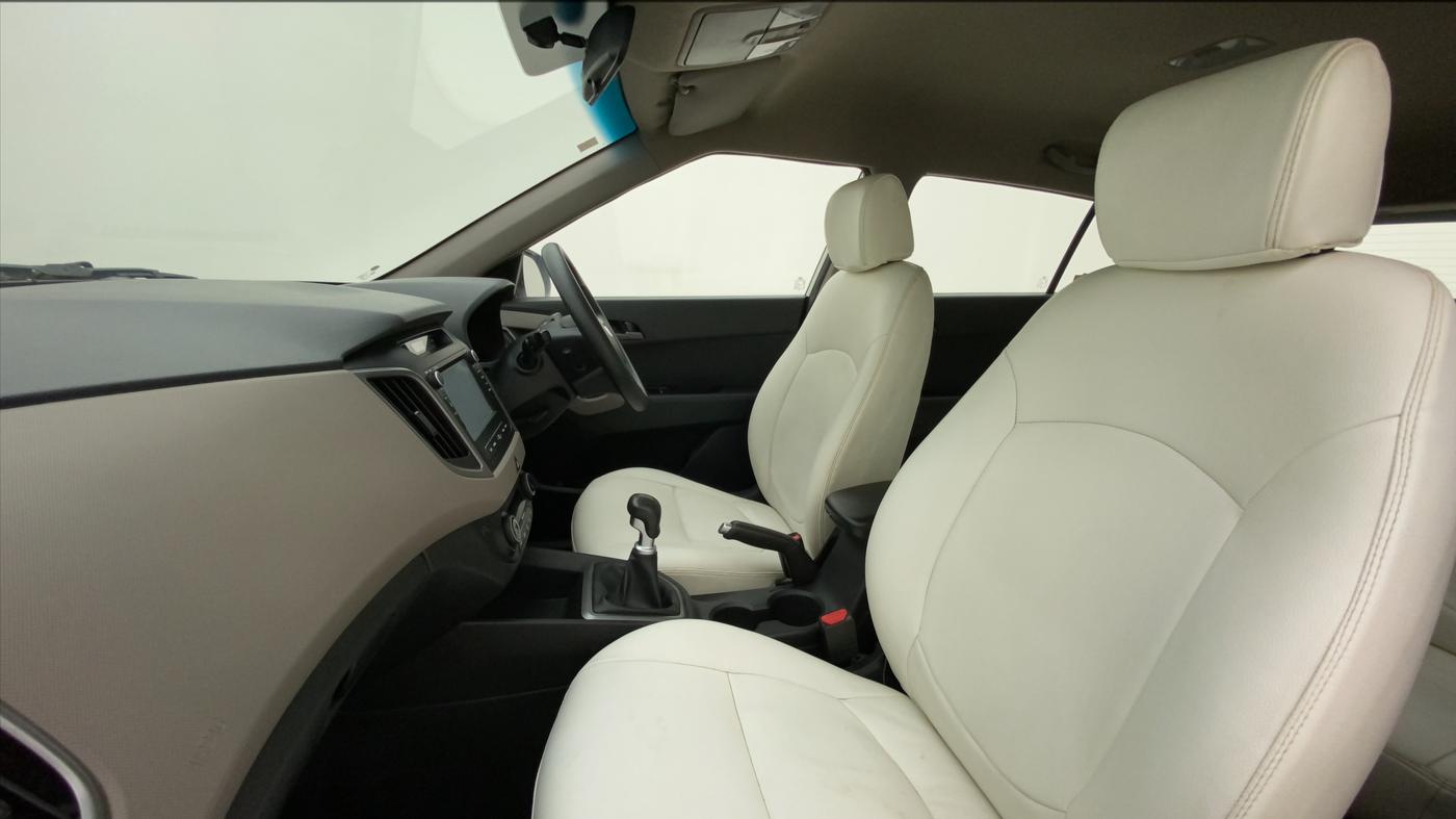 2017 Hyundai Creta SX PLUS 1.6 PETROL, Petrol, Manual, 72,595 km, Right Side Front Door Cabin