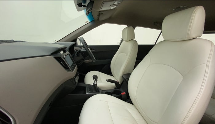 2017 Hyundai Creta SX PLUS 1.6 PETROL, Petrol, Manual, 72,595 km, Right Side Front Door Cabin