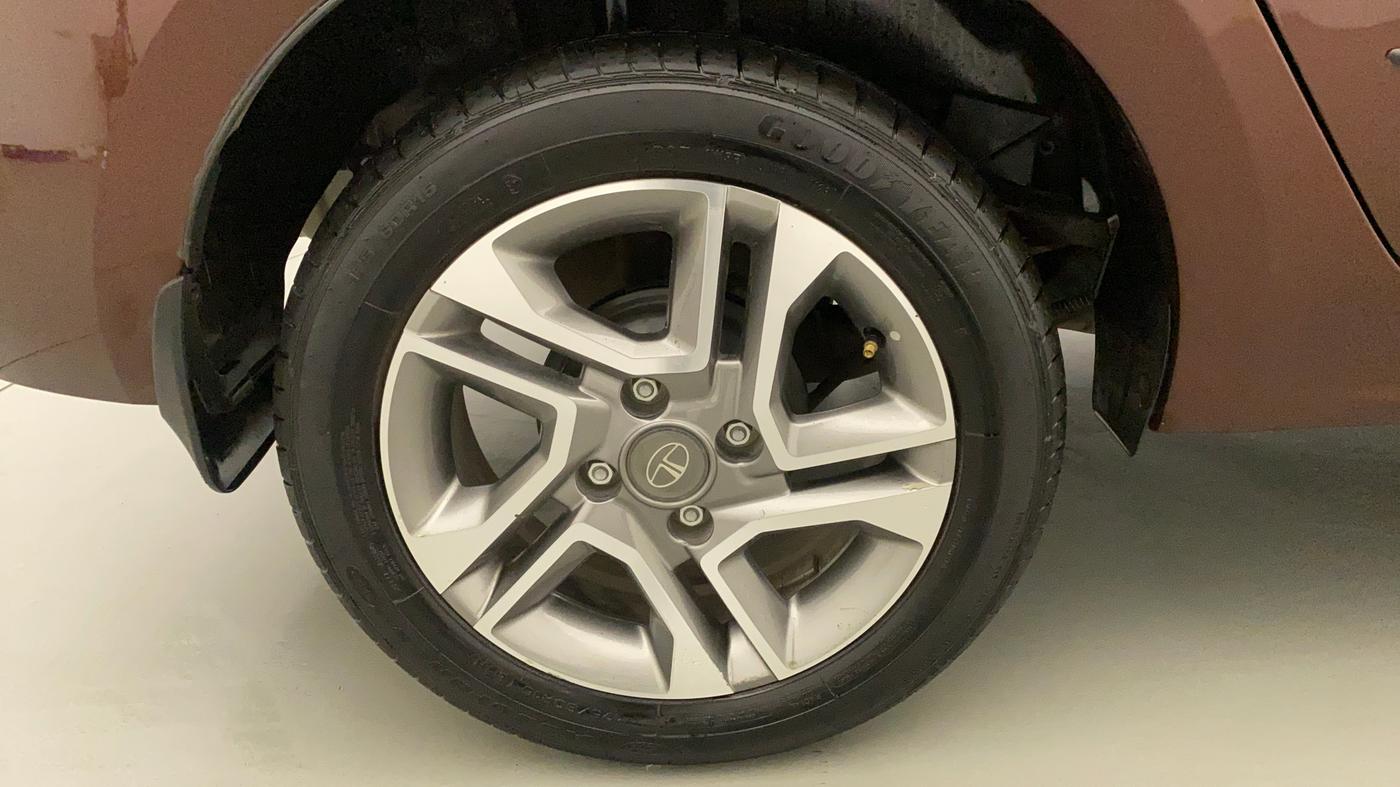 2023 Tata TIGOR XZA PLUS PETROL, Petrol, Automatic, 8,683 km, Right Rear Wheel