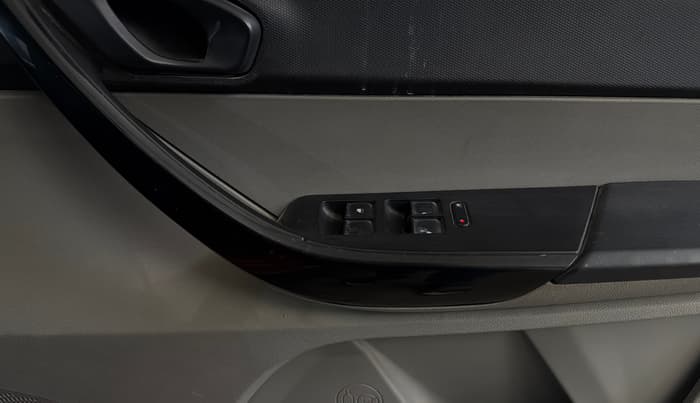 2017 Tata Tiago WIZZ EDITION PETROL, Petrol, Manual, 82,745 km, Driver Side Door Panels Control