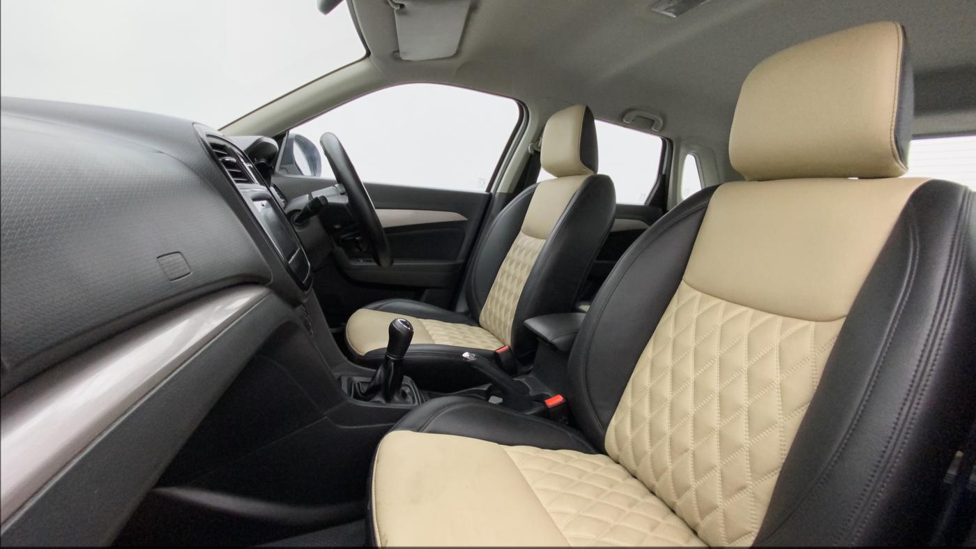 2016 Maruti Vitara Brezza ZDI PLUS, Diesel, Manual, 70,073 km, Right Side Front Door Cabin