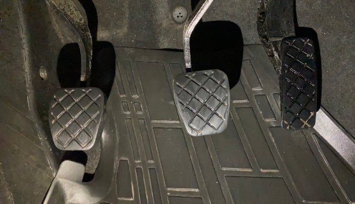 2022 Skoda SLAVIA STYLE 1.0L TSI MT, Petrol, Manual, 58,076 km, Pedals