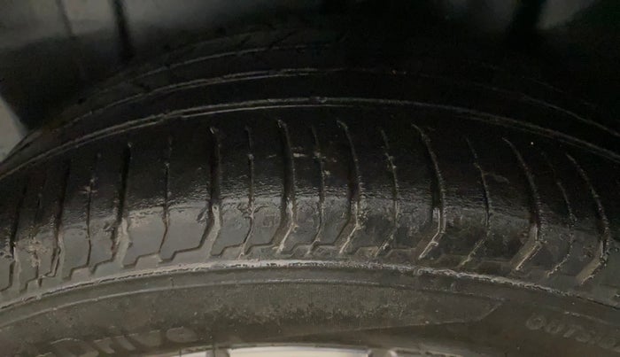 2022 Skoda SLAVIA STYLE 1.0L TSI MT, Petrol, Manual, 58,076 km, Left Rear Tyre Tread
