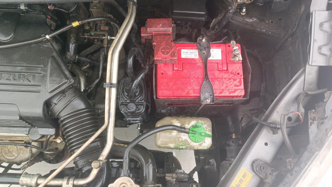 2015 Maruti Wagon R 1.0 VXI, Petrol, Manual, 1,31,002 km, Engine View - Left