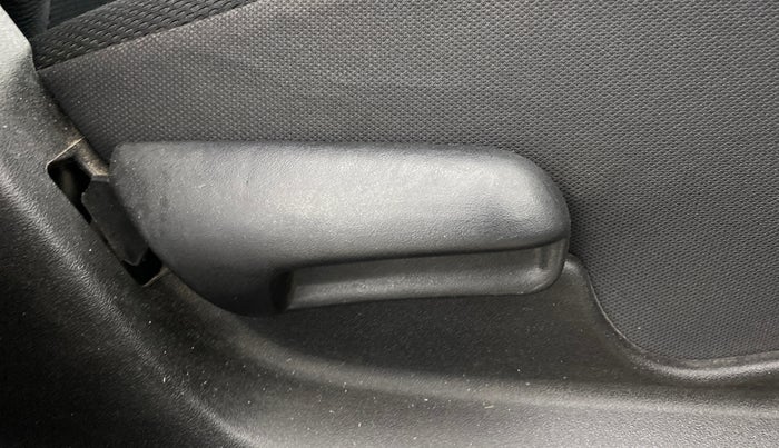 2022 Maruti Vitara Brezza VXI AT SHVS, Petrol, Automatic, 28,419 km, Driver Side Adjustment Panel