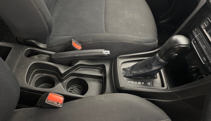 2022 Maruti Vitara Brezza VXI AT SHVS, Petrol, Automatic, 28,419 km, Gear Lever