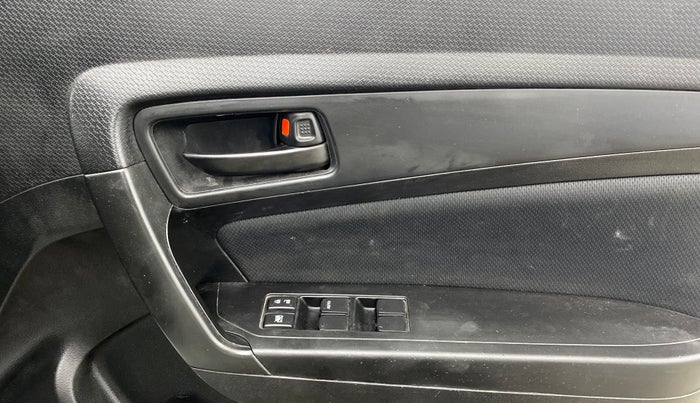 2022 Maruti Vitara Brezza VXI AT SHVS, Petrol, Automatic, 28,419 km, Driver Side Door Panels Control