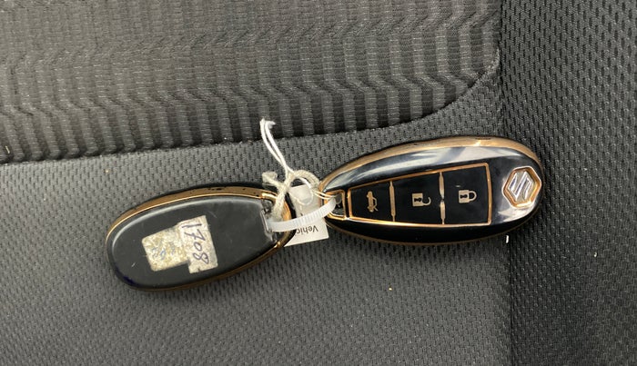 2022 Maruti Vitara Brezza VXI AT SHVS, Petrol, Automatic, 28,419 km, Key Close Up