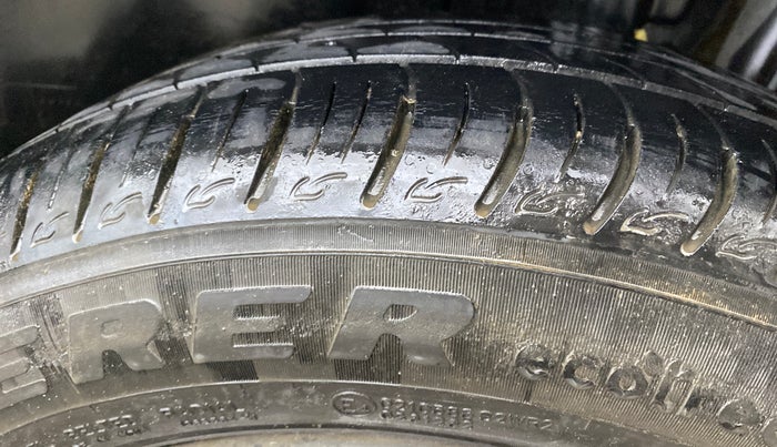 2022 Maruti Vitara Brezza VXI AT SHVS, Petrol, Automatic, 28,419 km, Left Rear Tyre Tread