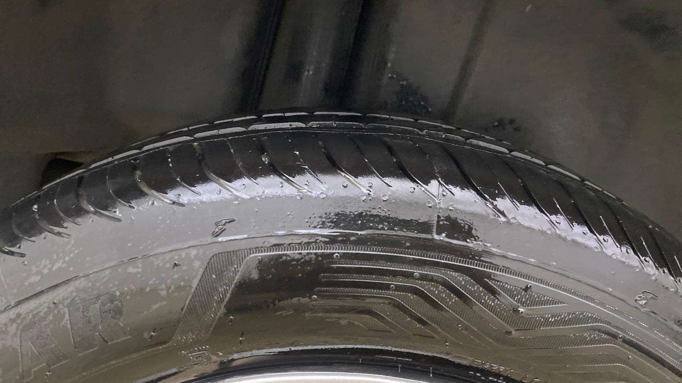 2017 Maruti Ciaz DELTA 1.4 MT PETROL, Petrol, Manual, 73,958 km, Right Rear Tyre Tread
