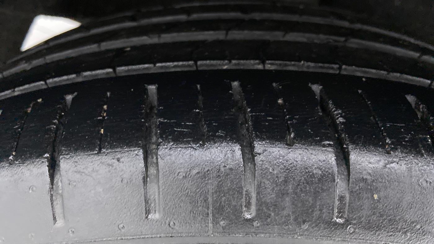 2018 Maruti Baleno ZETA PETROL 1.2, Petrol, Manual, 24,390 km, Right Rear Tyre Tread