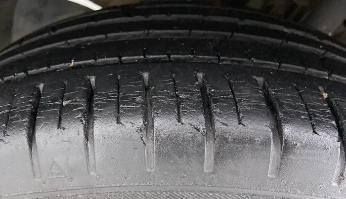 2018 Maruti Baleno ZETA PETROL 1.2, Petrol, Manual, 24,390 km, Left Front Tyre Tread