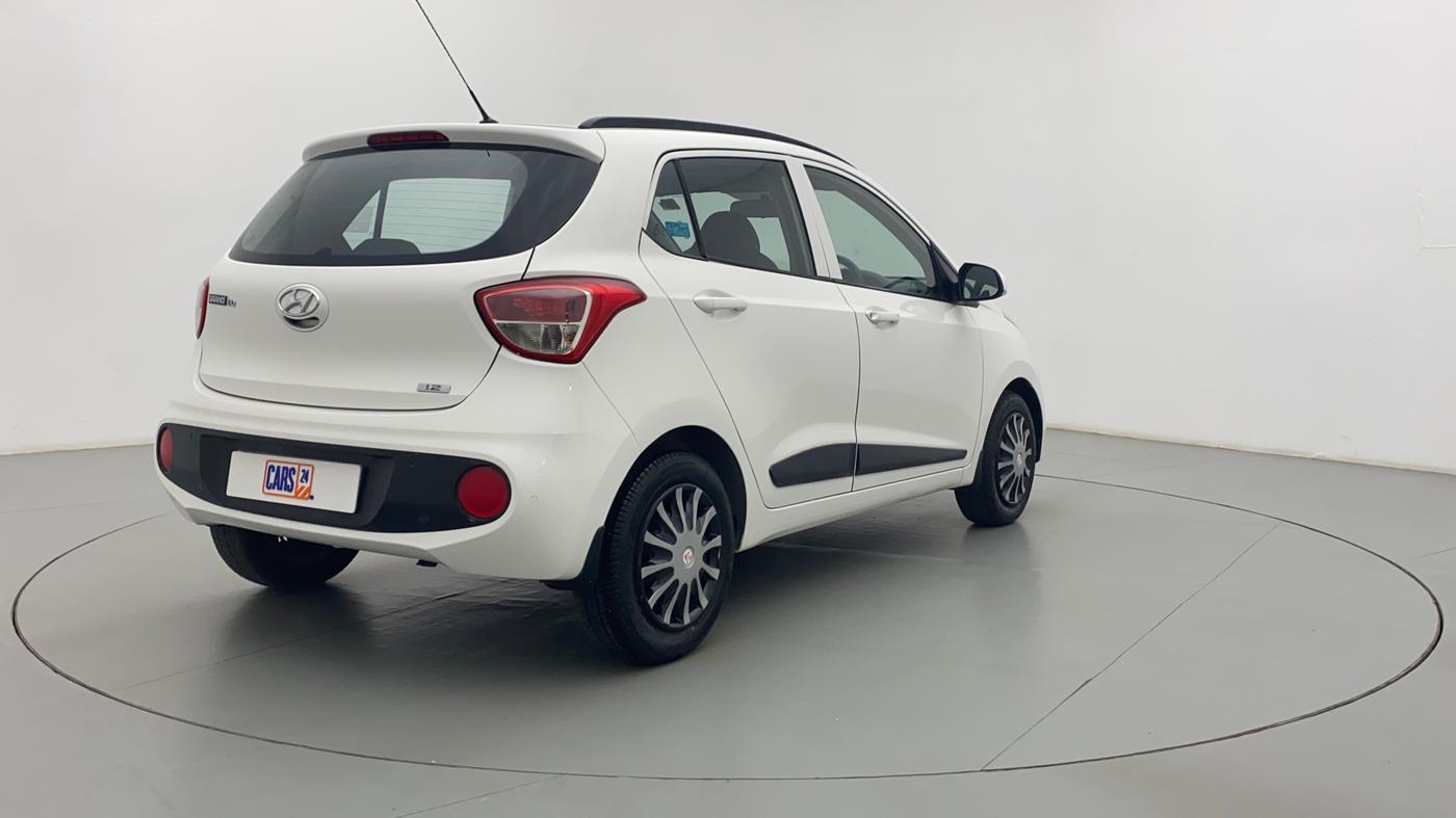 2017 Hyundai Grand i10 Sportz(O) 1.2 MT, Petrol, Manual, 1,00,951 km, Right Back Diagonal (45- Degree) View