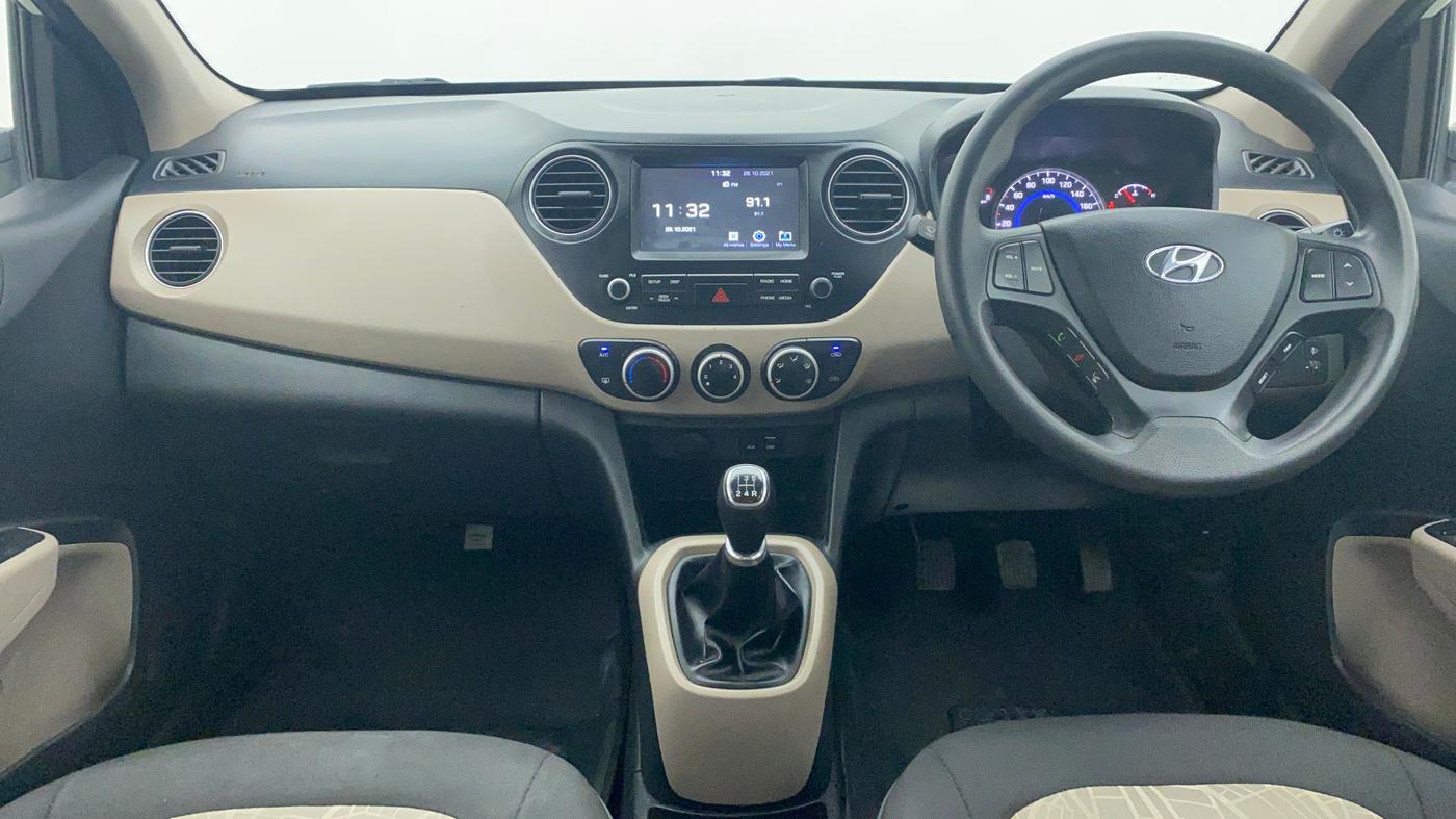 2017 Hyundai Grand i10 Sportz(O) 1.2 MT, Petrol, Manual, 1,00,951 km, Dashboard View