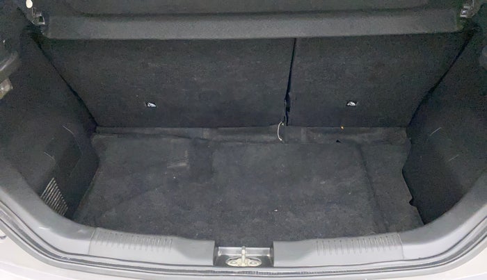 2018 Maruti IGNIS DELTA 1.2 AMT, Petrol, Automatic, 49,158 km, Boot Inside