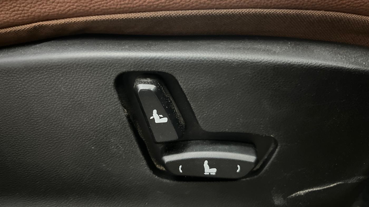2021 MG HECTOR PLUS SHARP 1.5 PETROL TURBO DCT 6-STR, Petrol, Automatic, 88,872 km, Driver Side Adjustment Panel