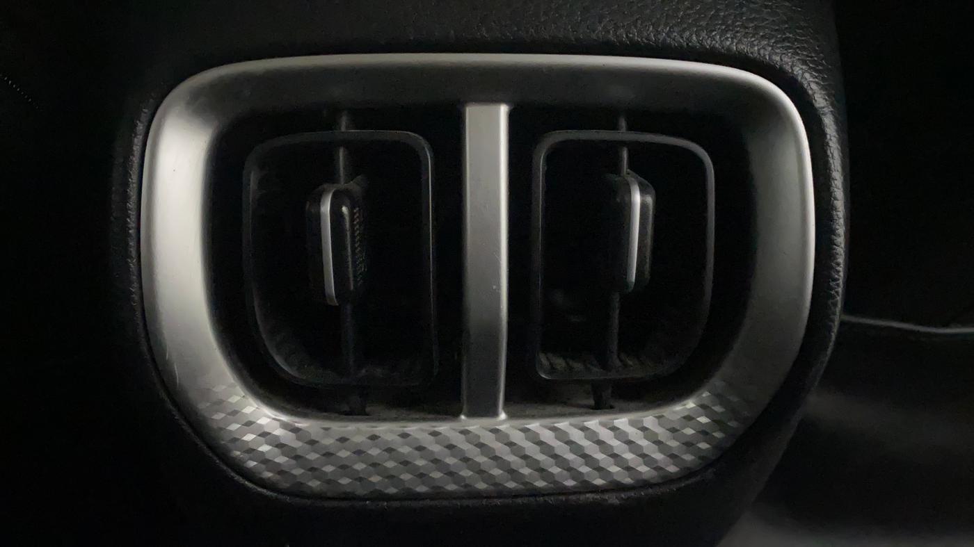 2022 KIA SONET HTX 1.0 IMT, CNG, Manual, 30,117 km, Rear AC Vents